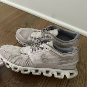 On Running Light Purple Athletic Shoes